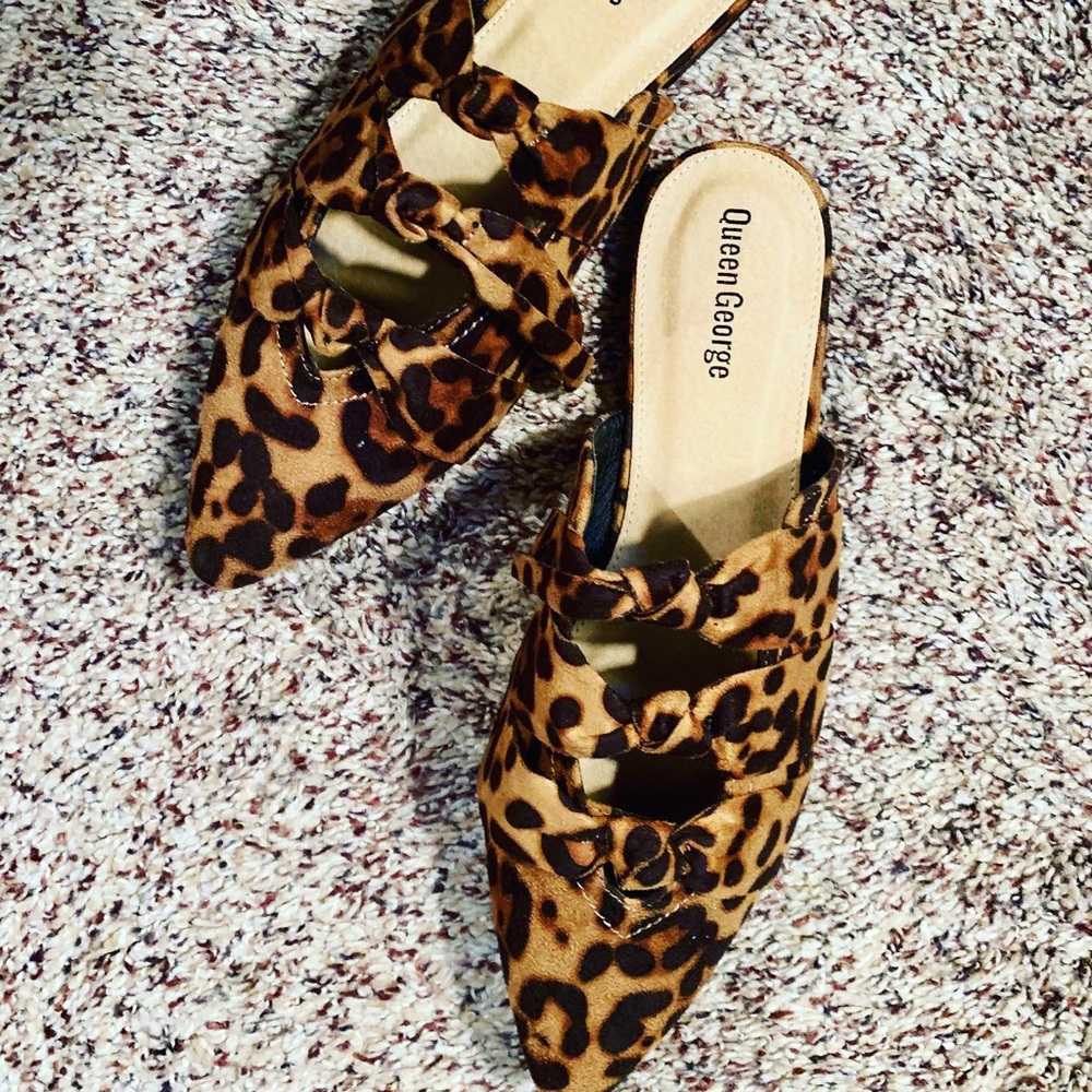 Sexy Leopard Mule Slip-on Flat Shoes - Picture 2 of 2